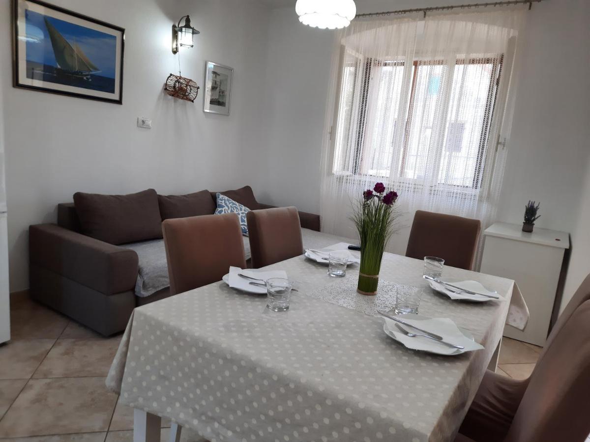 Apartments Villa Beba 코미자 외부 사진