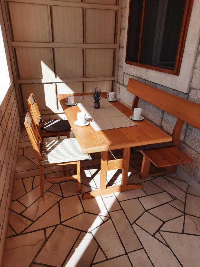 Apartments Villa Beba 코미자 외부 사진