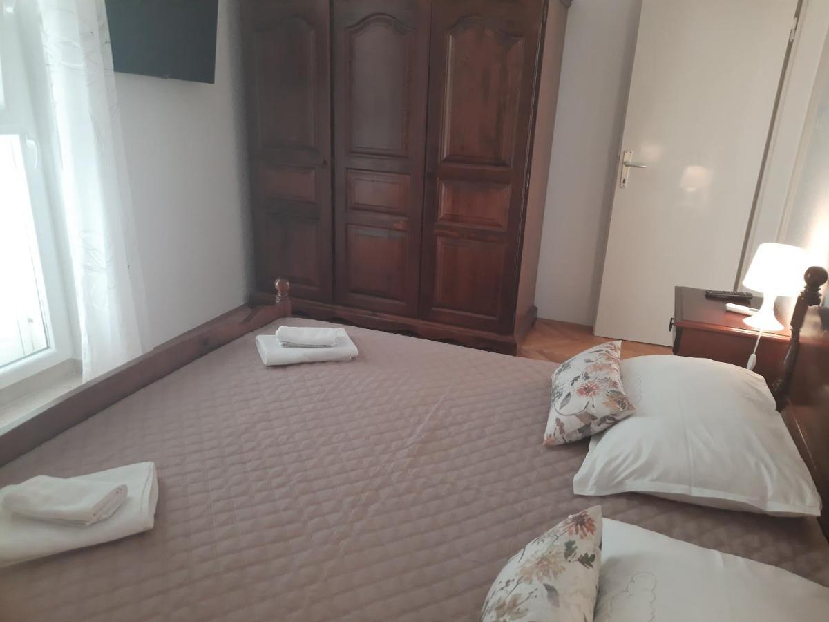 Apartments Villa Beba 코미자 외부 사진