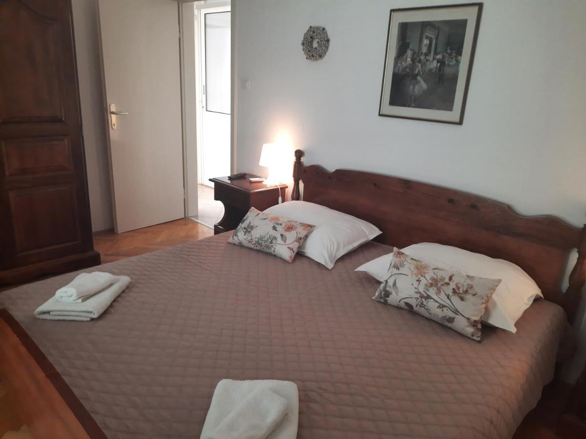 Apartments Villa Beba 코미자 외부 사진