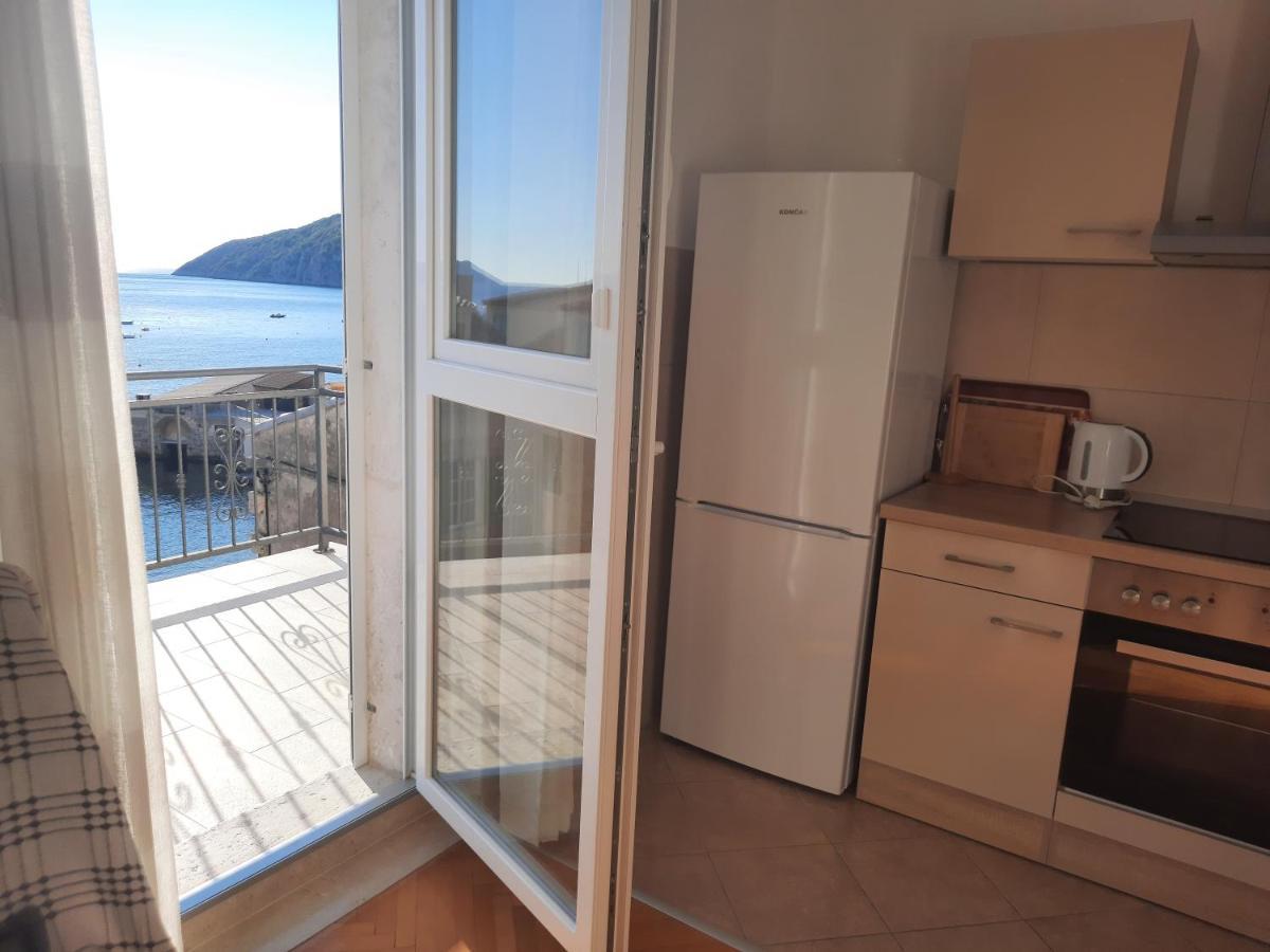 Apartments Villa Beba 코미자 외부 사진