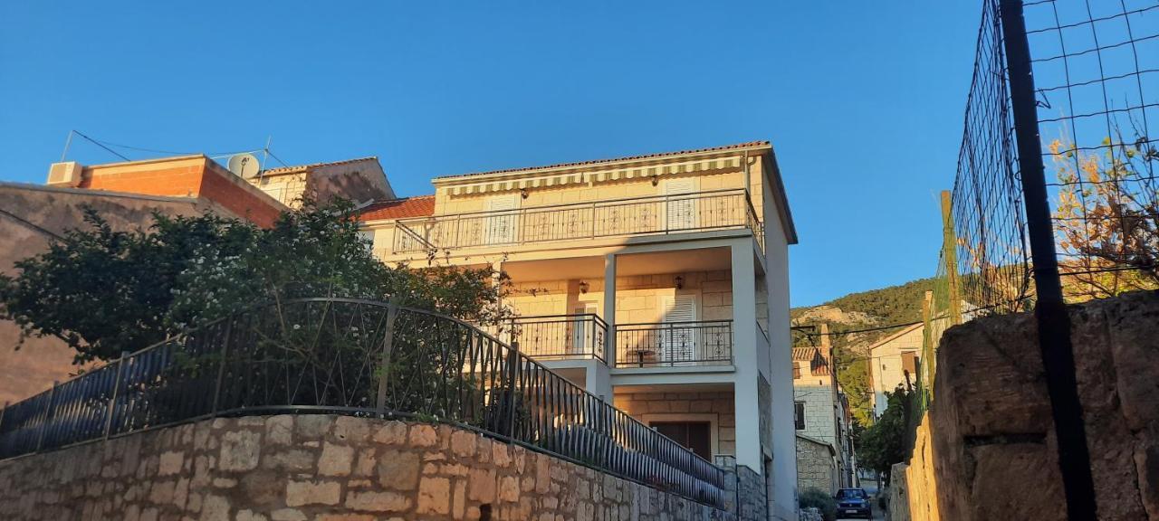 Apartments Villa Beba 코미자 외부 사진