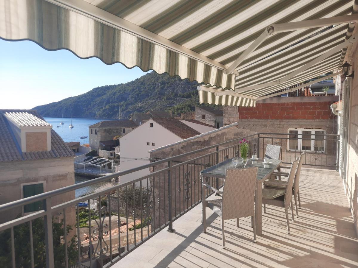 Apartments Villa Beba 코미자 외부 사진